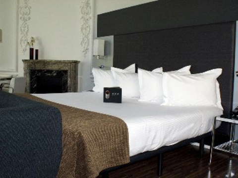 Empleados de hoteles de lujo, vendedores de Motorola