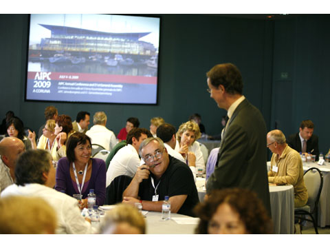 AIPC 2009 propone renovar el modelo de explotación de los venues