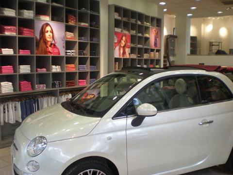 Fiat 500 abre una tienda junto con Padel Lobb