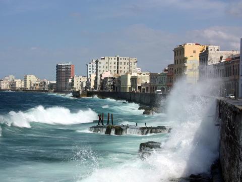 Japón y Rusia empiezan a volar a Cuba