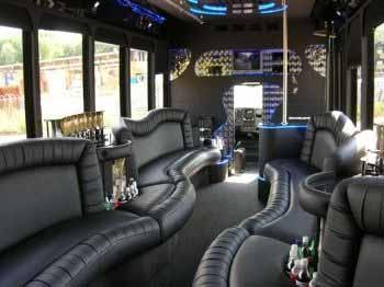 Bus limusina: la diversión está en el trayecto