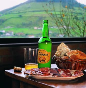 Gijón reivindica las mil caras de la sidra como atractivo para eventos