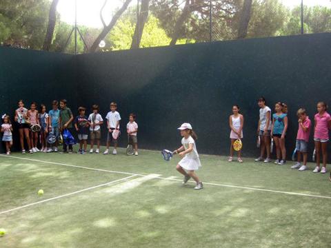 El Campeonato de Pádel de Menores se alía con la Fundación Pequeño Deseo