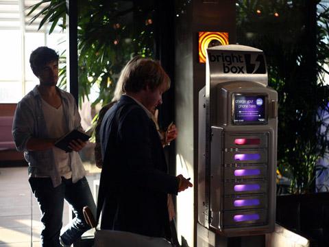 Estaciones de carga para móviles Brightbox