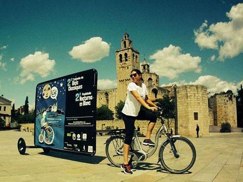 Los mupis se suben a la bici