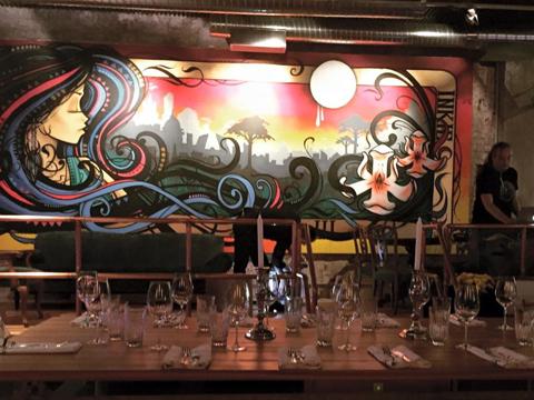 Arts Club: grafiti y gastronomia