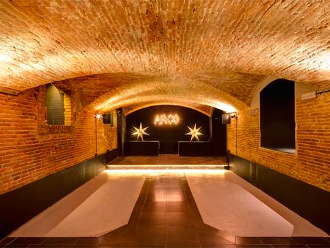 Arco, un espacio casi clandestino en la Barceloneta