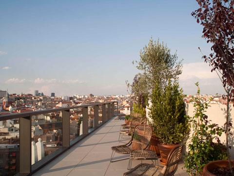Dear Hotel se estrena con una azotea de 360º sobre Madrid