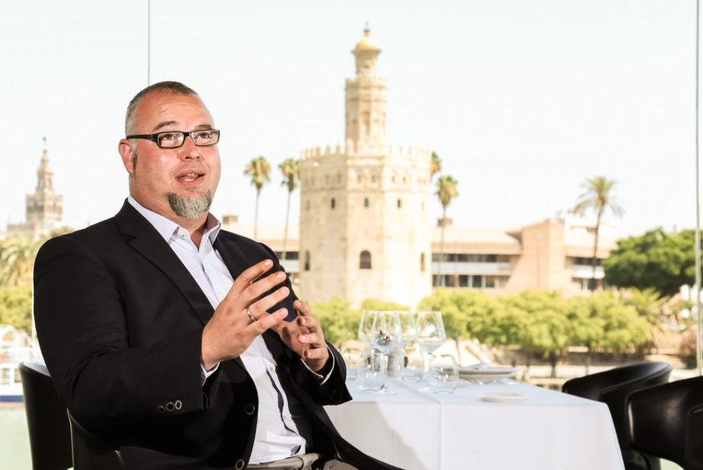 Grupo Abades refuerza su departamento comercial con Pedro López