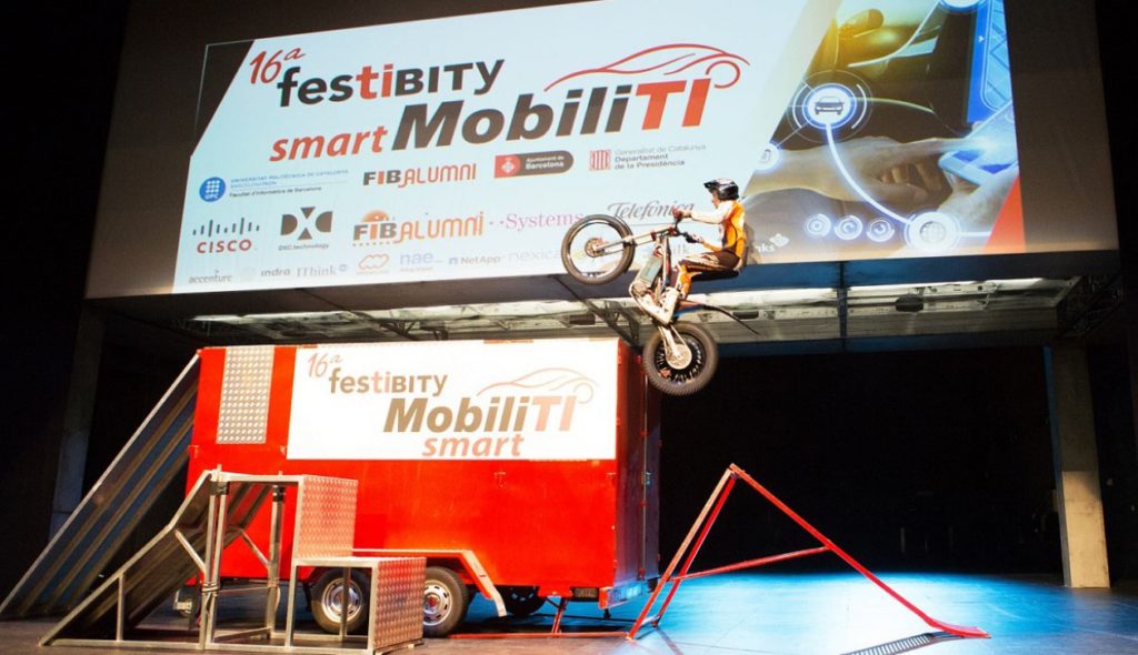 Motos de trial eléctricas a ritmo de Tchaikovski en Festibity