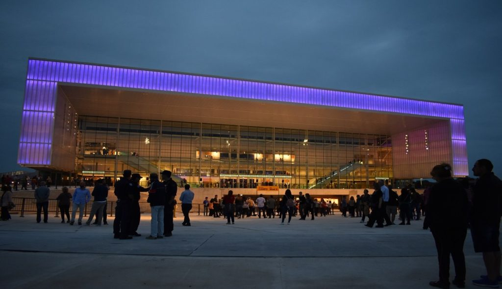 Uruguay estrena el centro de convenciones Antel Arena en un evento lleno de orgullo
