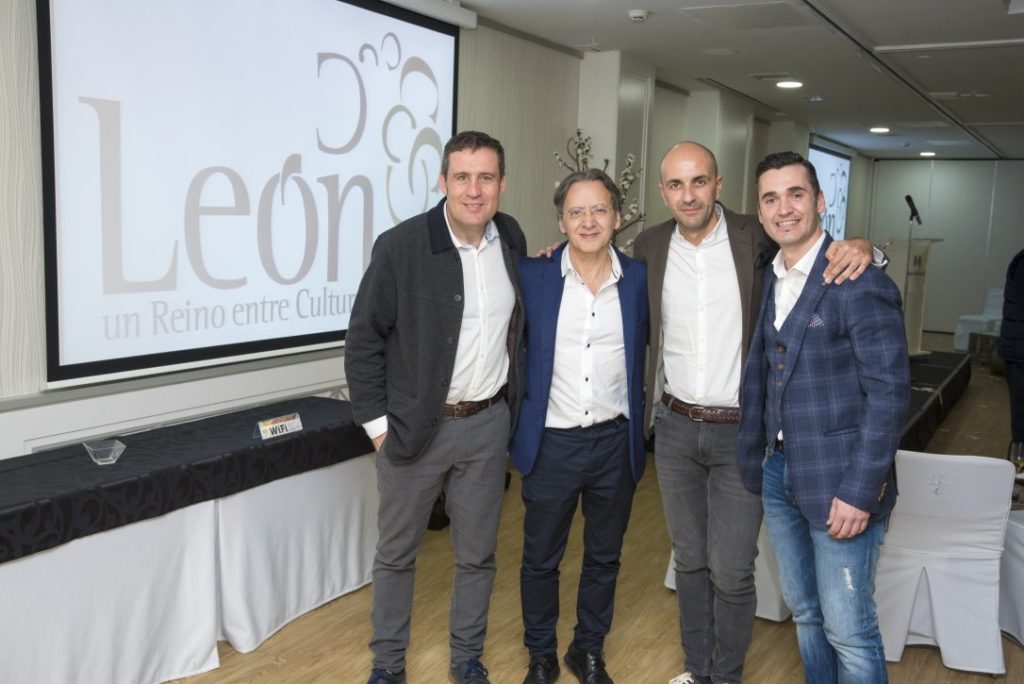León presenta sus encantos con la magia como protagonista