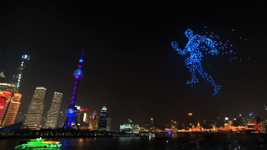 2.000 drones celebran el año nuevo en Shanghái