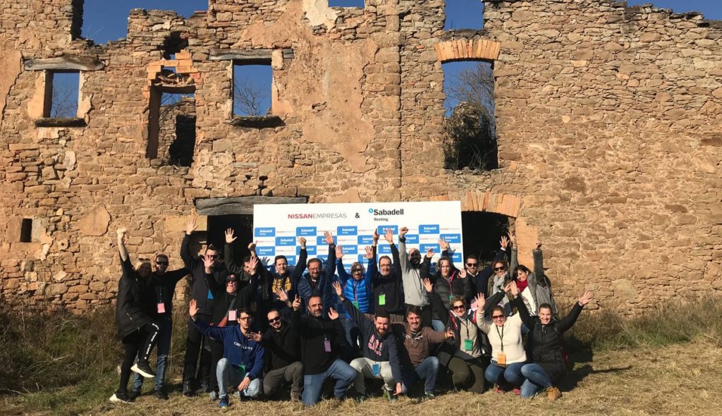 Banc Sabadell y Nissan, jornada de trabajo en plena naturaleza