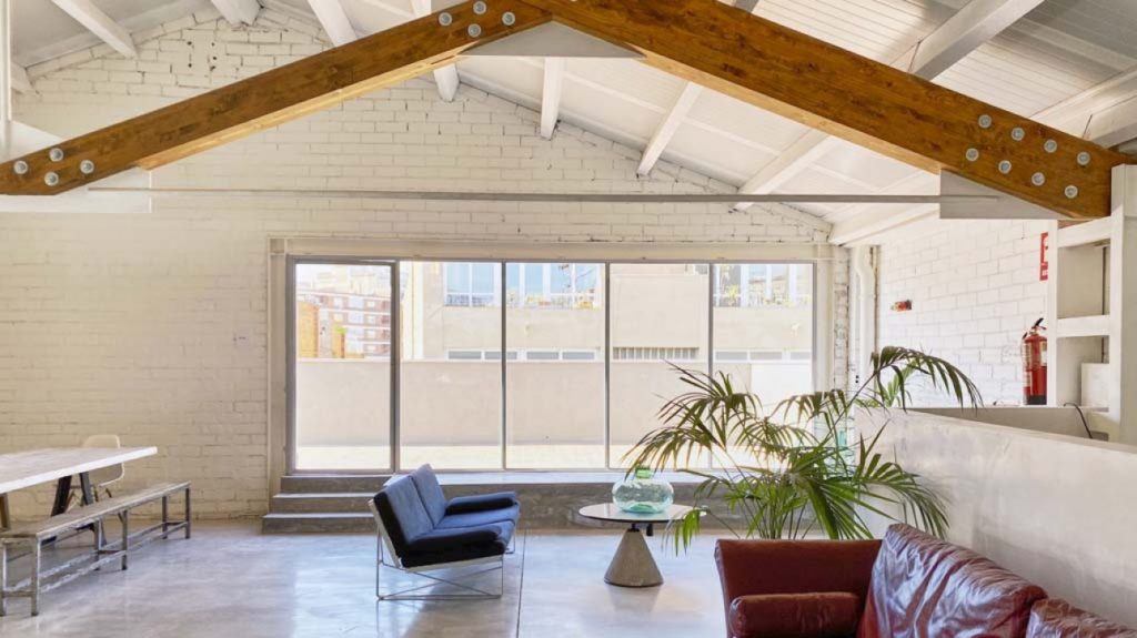 Industrial Akroll, un nuevo espacio con historia