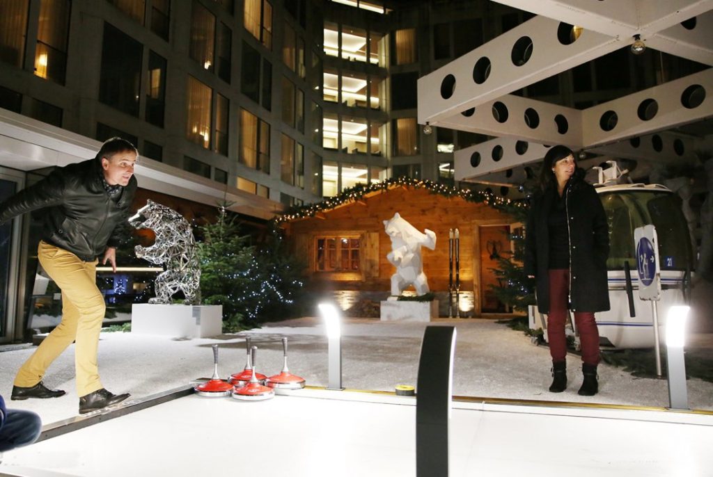 Bail Out Group propone el street curling para eventos