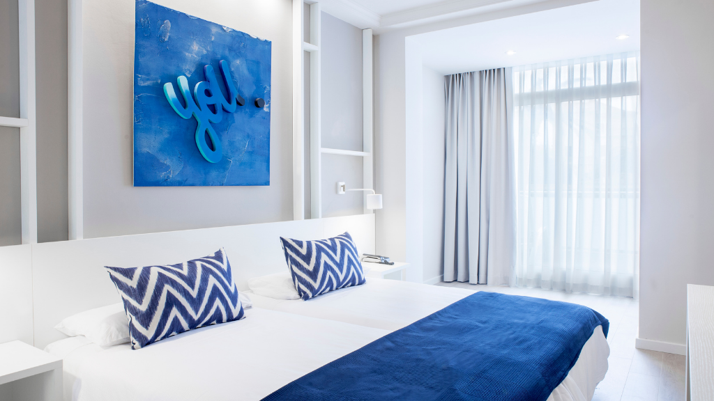 Photo of Hotel Ibersol Antemare 13