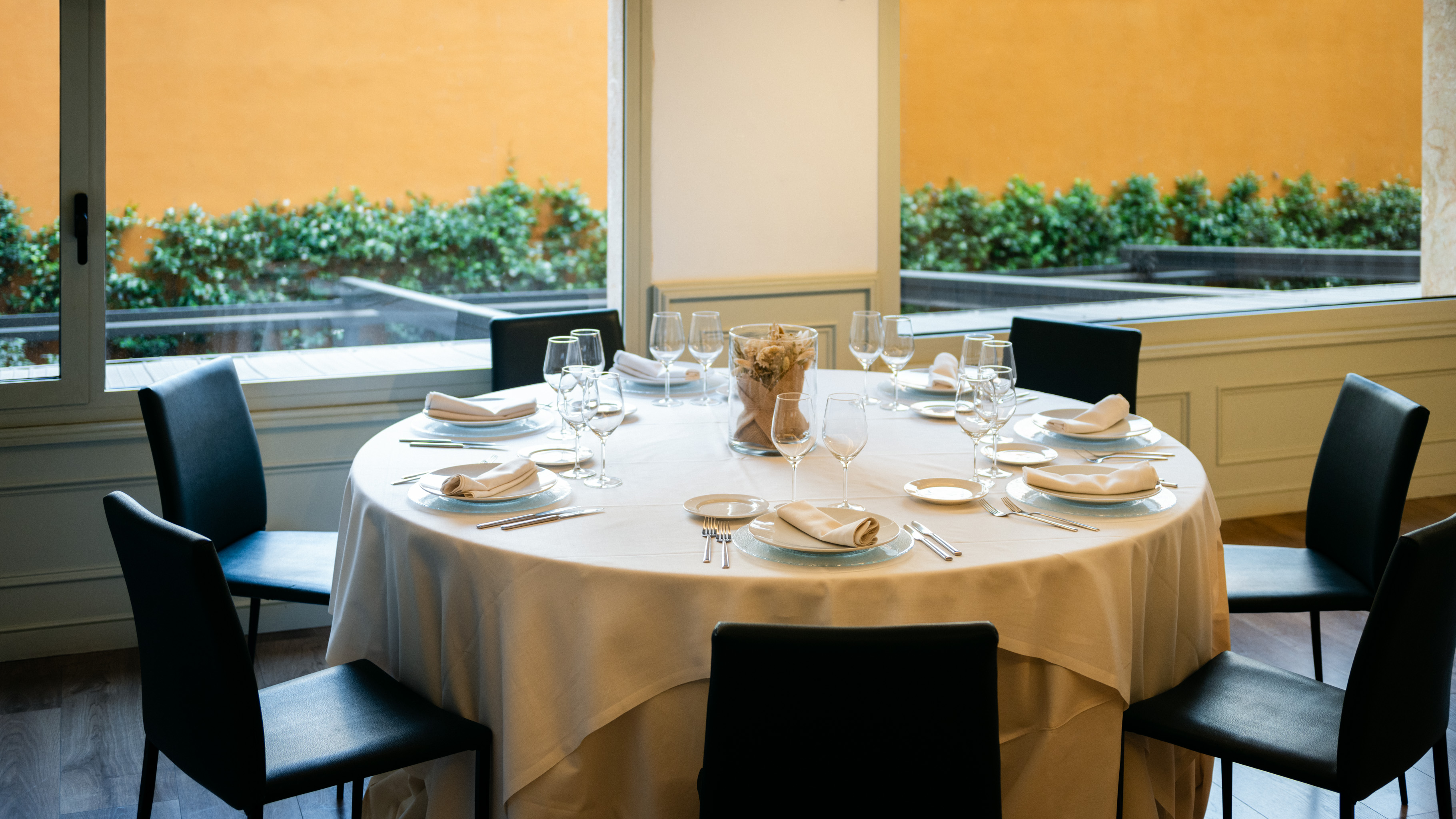 Photo of Gallery Hotel 15