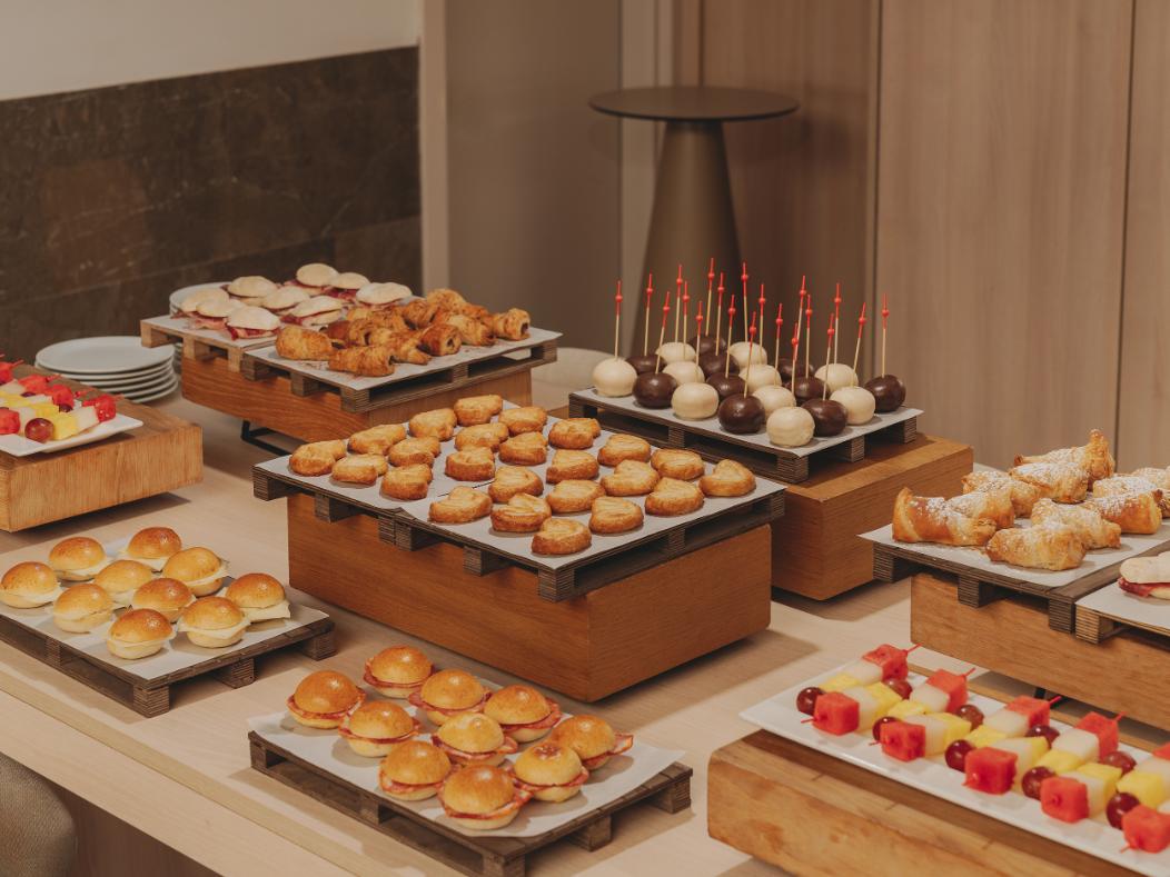 Photo of Hotel Molina Lario 12