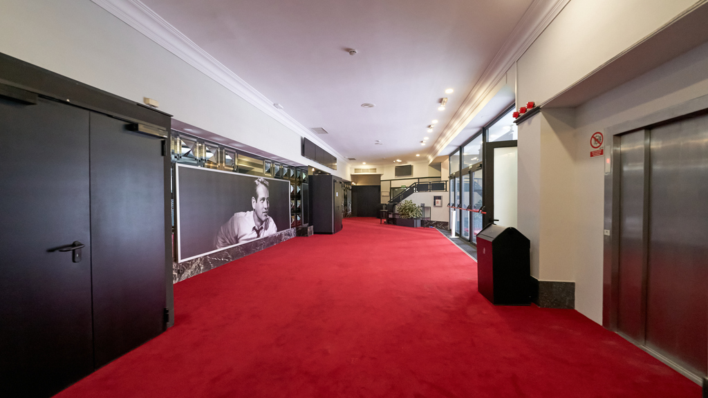 Photo of Callao City Lights/Cines Callao 44