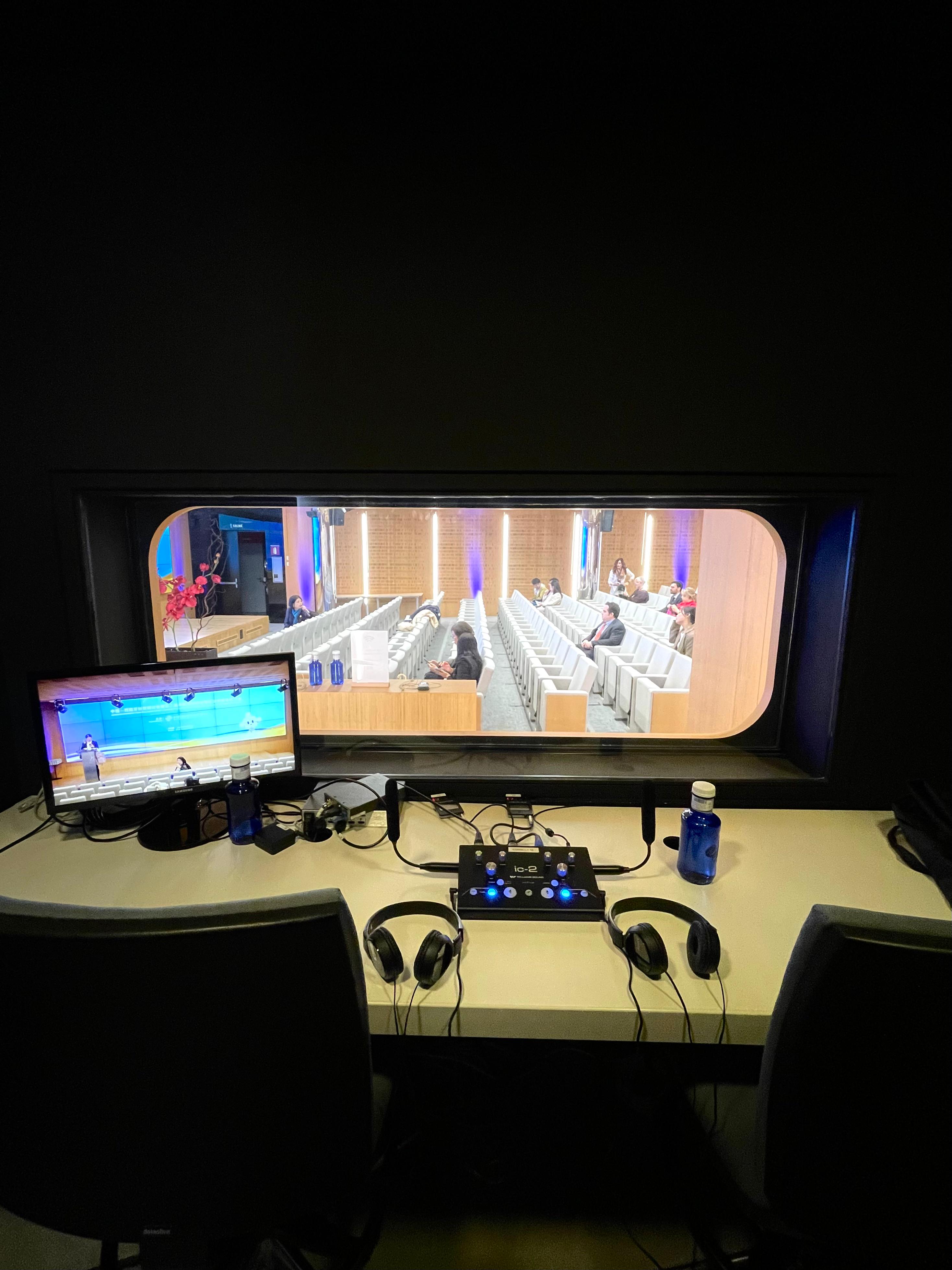 Photo of Olyusei – Simultaneous Interpreting, AI and Silent Conference services 11